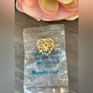 Genuine Ruby Harriet Carter Gold Tone Heart Pin New Old Stock Vintag, NWT